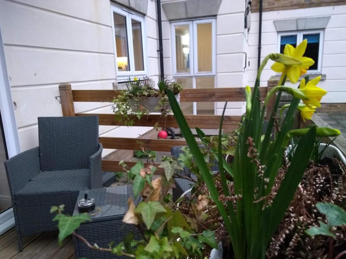 Three Bedroom Apartment By Beautiful Park Лондон Екстер'єр фото