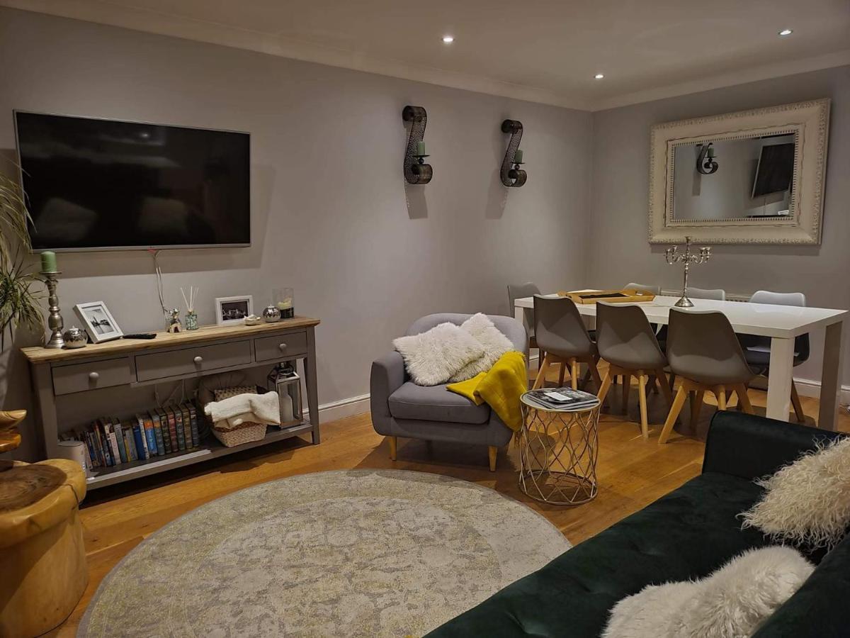Three Bedroom Apartment By Beautiful Park Лондон Екстер'єр фото